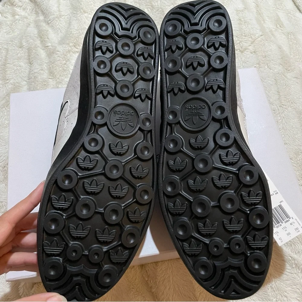 Adidas aloha super gonz cloud white black KOOLS